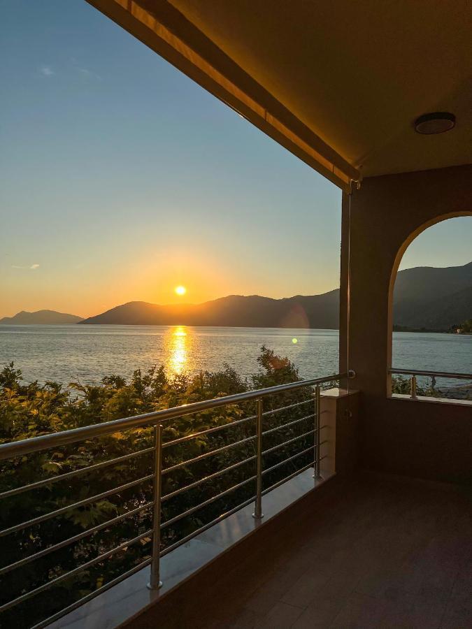 Mangata Seaside Hotel Rovies Exterior foto