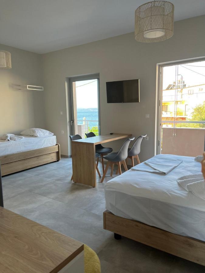 Mangata Seaside Hotel Rovies Exterior foto